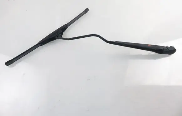Hummer H2 Front wiper blade arm 