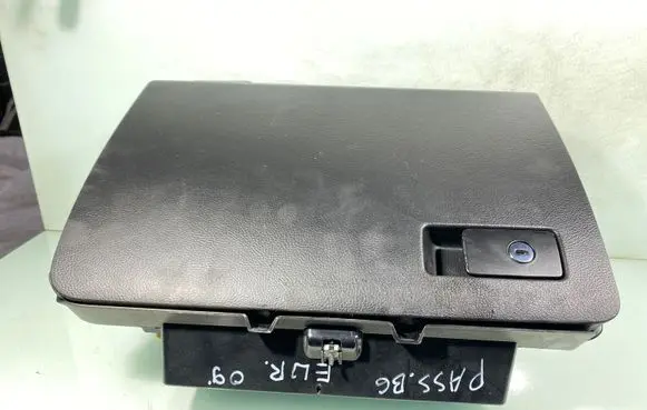 Volkswagen PASSAT B6 Glove box 3c1857114