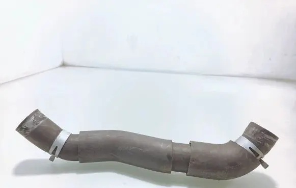 Nissan Juke I F15 Engine coolant pipe/hose