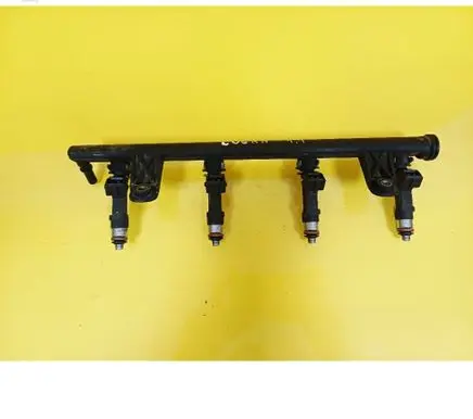 Dacia Logan I Fuel main line pipe 8200227124 0280158034
