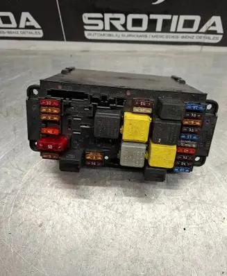 Mercedes-Benz C W203 Fuse box set 2035451601