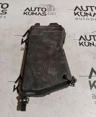 Mercedes-Benz E W212 Fuse box cover A2125400382