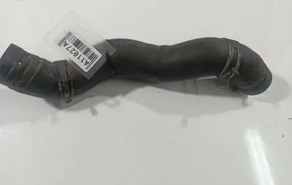 Nissan X-Trail T30 Engine coolant pipe/hose 