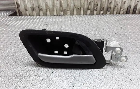 Honda FR-V Front door interior handle