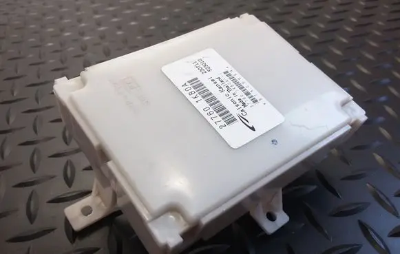 Nissan Juke I F15 Other control units/modules 277601KB0A