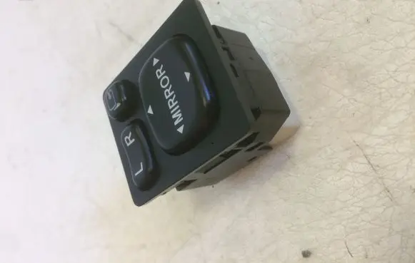 Toyota RAV 4 (XA30) Wing mirror switch 769747