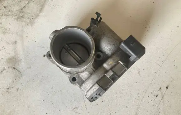 Ford Fiesta Throttle valve 8A6G9F991AB