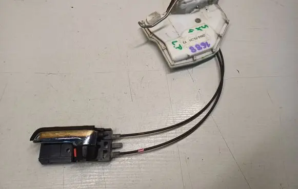 Suzuki SX4 Front door lock 