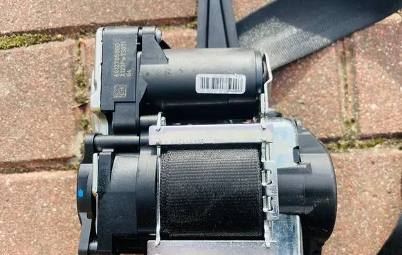 Audi S5 F5 Front seatbelt