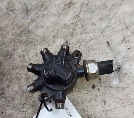 Nissan Note (E11) Fuel distributor 8200584034 R9144Z070B H8200334367