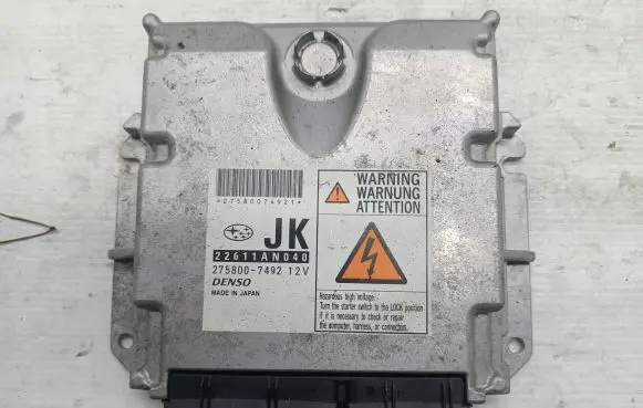 Subaru Legacy Engine control unit/module 22611AN040