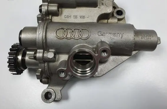 Audi A4 S4 B8 8K Oil pump 06H115105