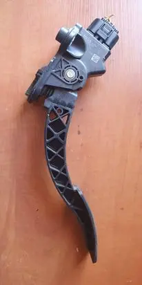 Mitsubishi Outlander Accelerator throttle pedal MN101544 07352B3B 48437233974