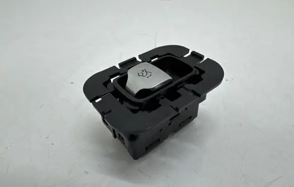 Mercedes-Benz C W206 Tailgate/boot open switch button A2069056802