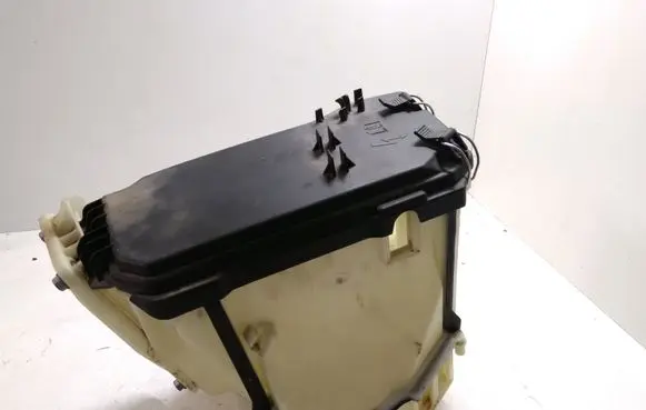 Mercedes-Benz C W204 Fuse box set A2045400082