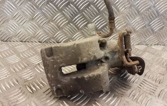 Toyota Avensis T220 Rear brake caliper 2789
