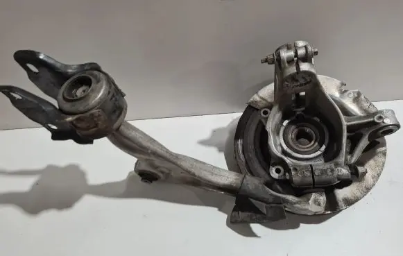 Land Rover Evoque I Front wheel hub spindle knuckle BJ323A052