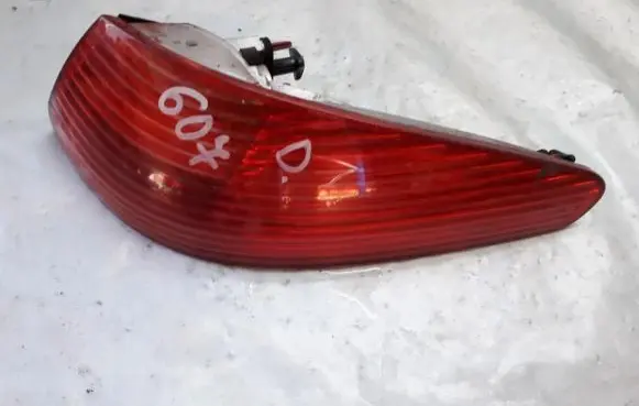 Peugeot 607 Rear/tail lights