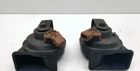 Volvo S70 V70 V70 XC Horn signal 0055306 55306