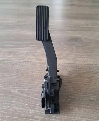 Opel Astra K Accelerator throttle pedal 6PV01155402