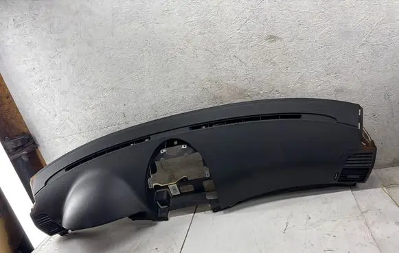 Mercedes-Benz E W211 Dashboard A2116800687