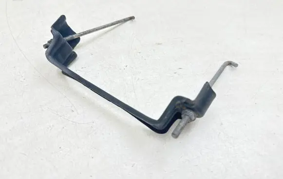 Battery bracket