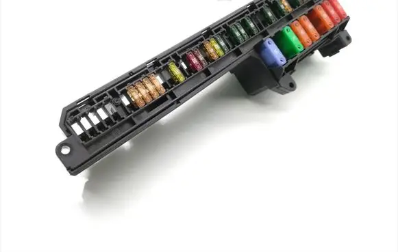 BMW 5 E60 E61 Fuse module 6957330