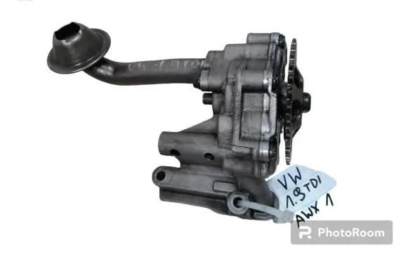 Audi A4 S4 B6 8E 8H Oil pump 038115105B
