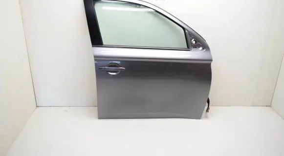 Mitsubishi Outlander Front door