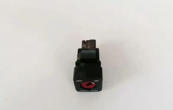 Nissan Almera N16 Passenger airbag on/off switch 95835t02