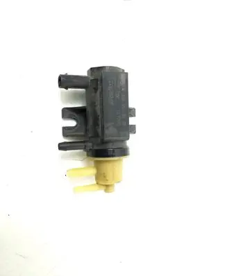 Mercedes-Benz CLS C218 X218 Turbo solenoid valve A0091533128
