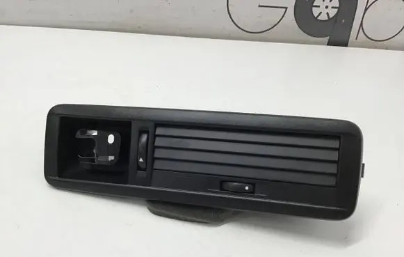Mercedes-Benz Vito Viano W447 Air vent grill in roof A4478306900