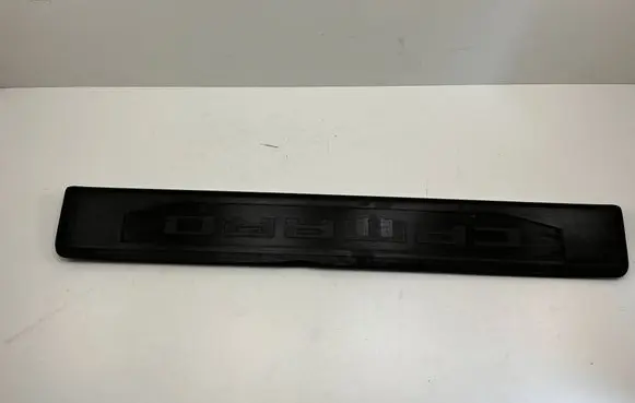Chevrolet Camaro Front sill trim cover 26291