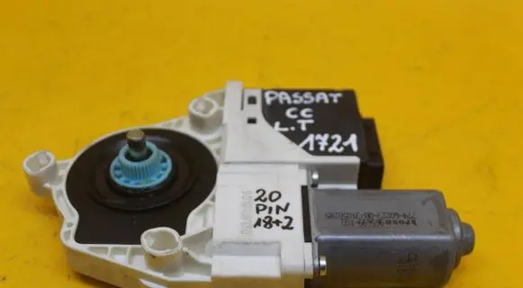 Volkswagen PASSAT CC Rear door window regulator with motor 3C0959795B 966537102 914888117