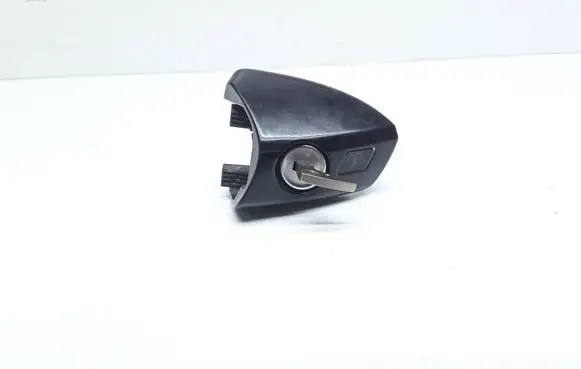 Mercedes-Benz E W212 Front door lock (next to the handle) 