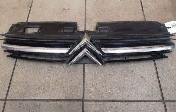 Citroen C5 Front grill 963675198028857M