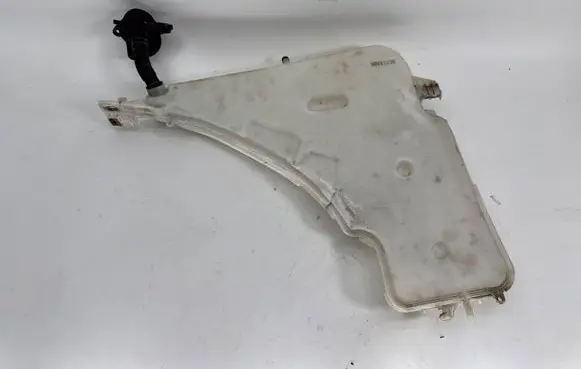 BMW 1 F20 F21 Windshield washer fluid reservoir/tank 7241675