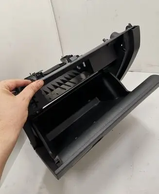Volkswagen Tiguan Glove box 5NB857101