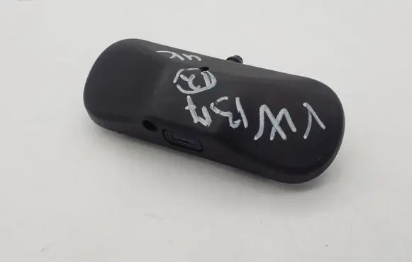 Volkswagen PASSAT B7 Windshield washer spray nozzle 5M0955986C