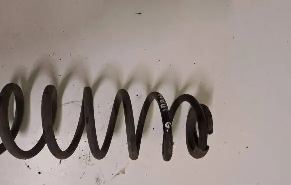 Peugeot 3008 I Rear coil spring