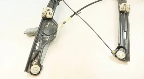 BMW X6 E71 Front door window regulator with motor 7197301 51337197301