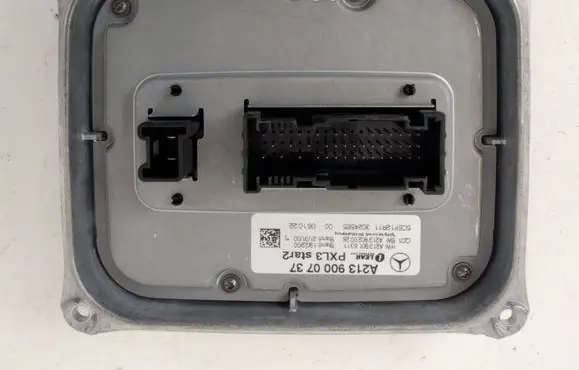 Mercedes-Benz E W213 Headlight ballast module Xenon A2139000737 A2139016311 A2139020026