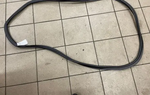 Skoda Octavia Mk4 Trunk rubber seal (body) 5E7827705E