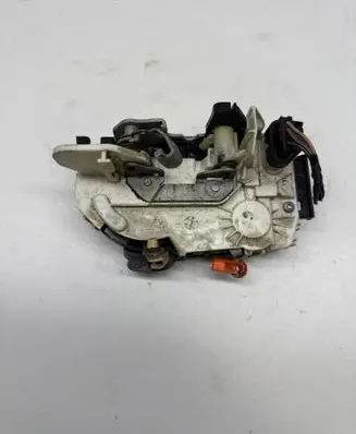 Dodge Caliber Front door lock 04589409AE