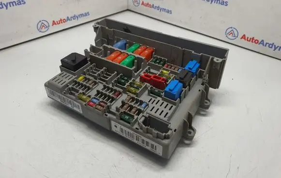 BMW 1 E81 E87 Fuse module 6906621 61146906621