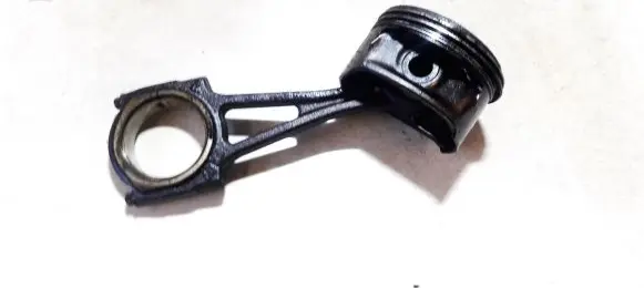 Opel Corsa D Piston with connecting rod pk07