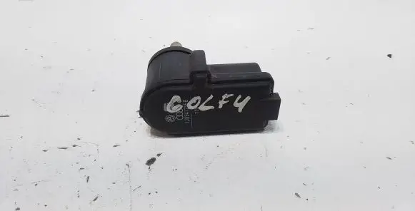 Volkswagen Golf IV Headlight level adjustment motor 1J0941295B