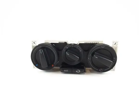 Skoda Octavia Mk1 (1U) Climate control unit 1U0820045G 1U0820045 663801E04