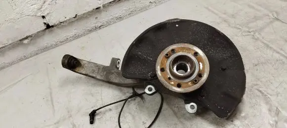 Mercedes-Benz GLE (W166 - C292) Front wheel hub A16610