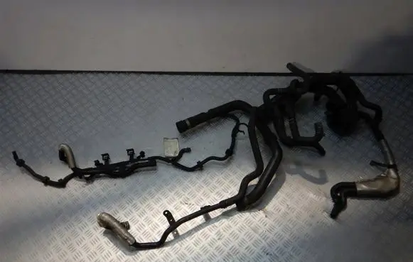 Volkswagen Phaeton Thermostat housing 022121117C